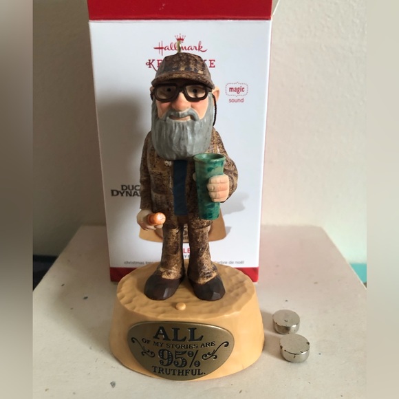 Hallmark Keepsake ‘Duck Dynasty: Talking Uncle Si’ Ornament - Picture 6 of 8